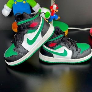 Jordan 1 Retro High OG Baby/Toddler Shoes size toddler 7c black green white